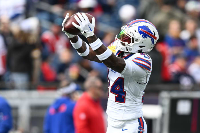 Bills receiver Stefon Diggs makes a catch against the New England Patriots.